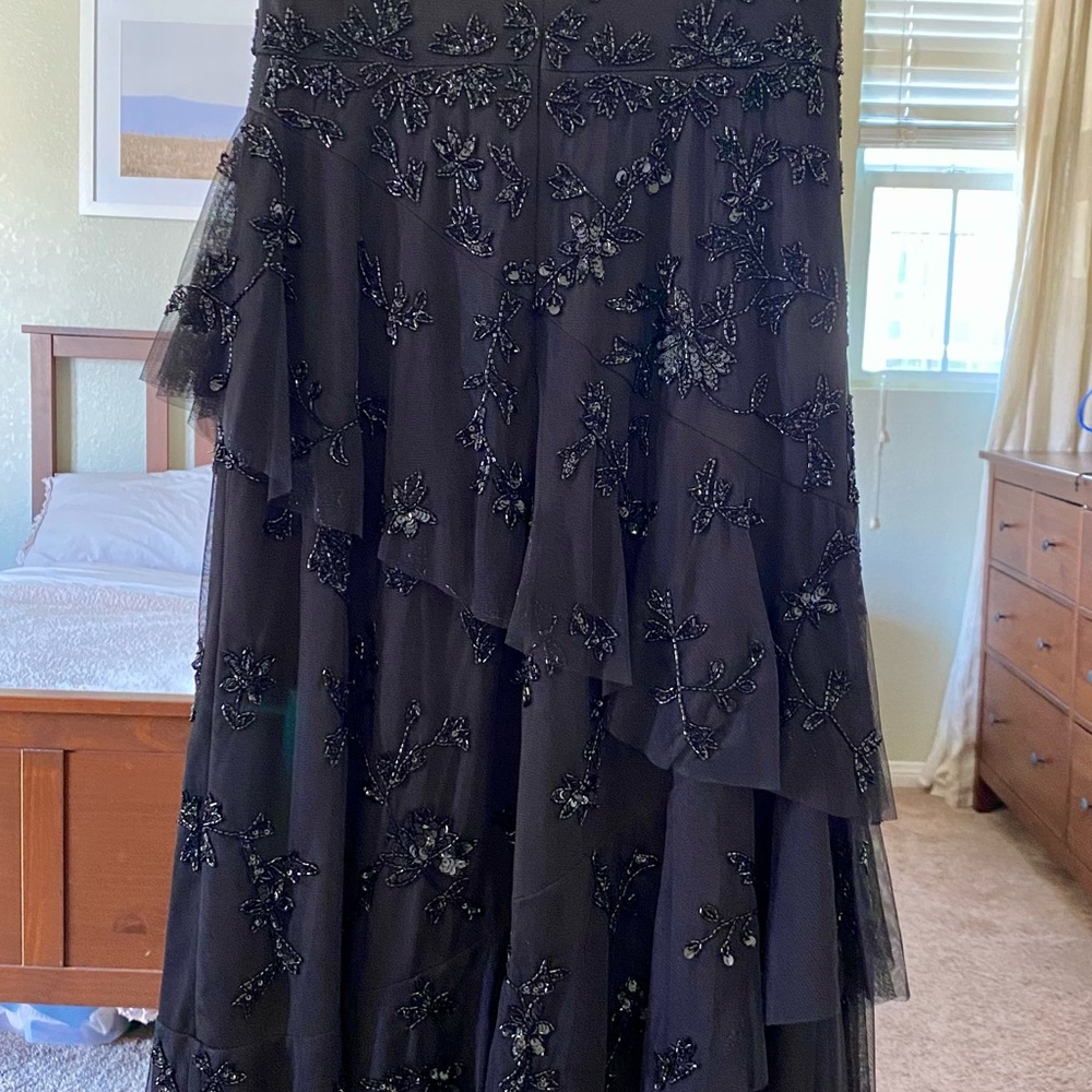 Dress - Picture 7 of 7
